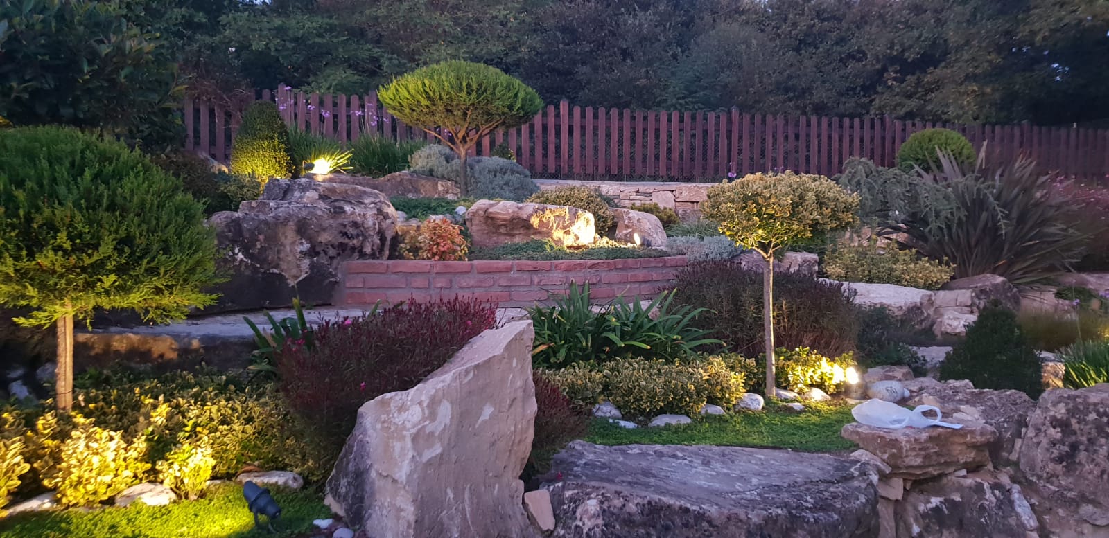 KAYA BAHÇESİ VE AYDINLATMASI İŞİMİZ